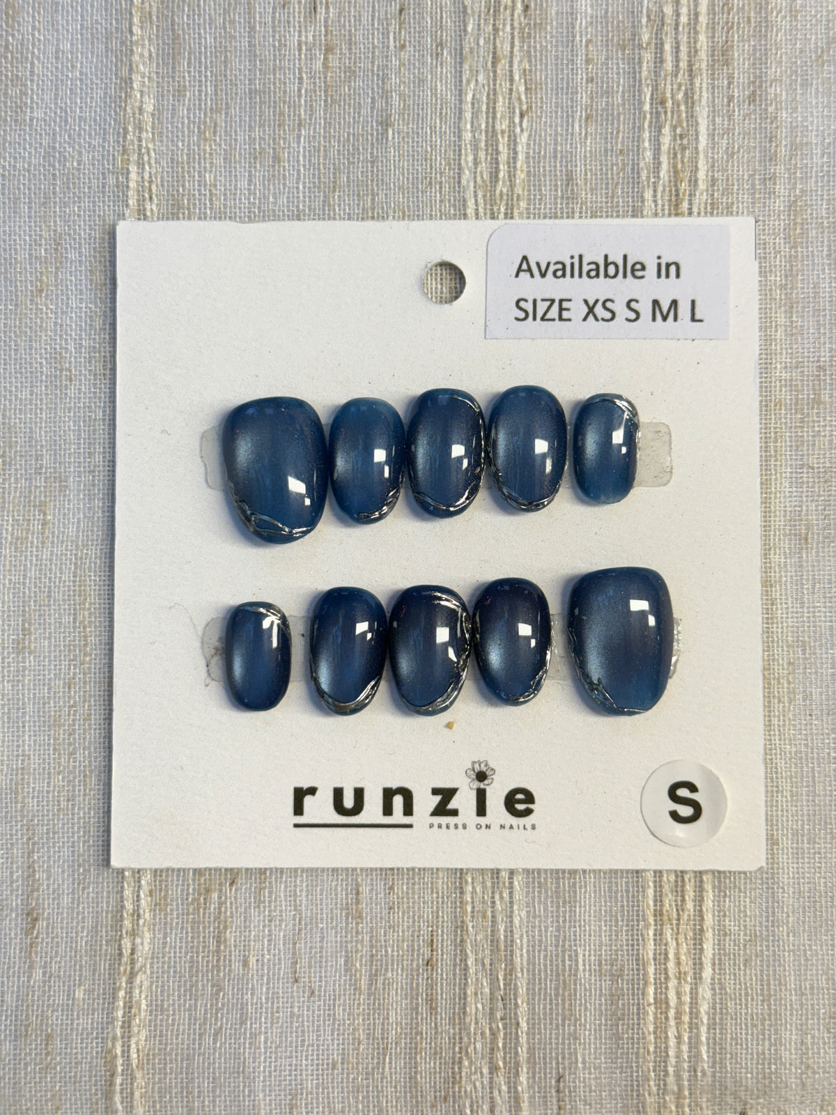 Blue Cat eye with Silver 030100