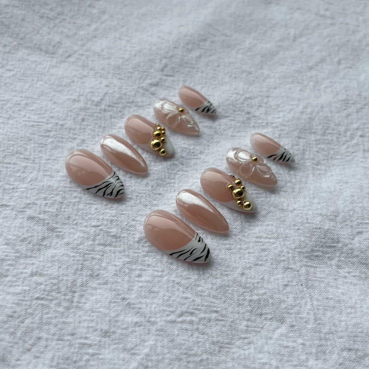 Nude Noir
