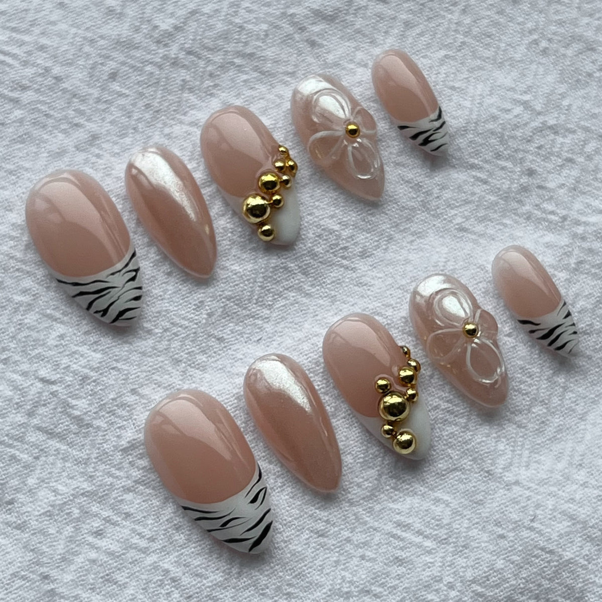 Nude Noir